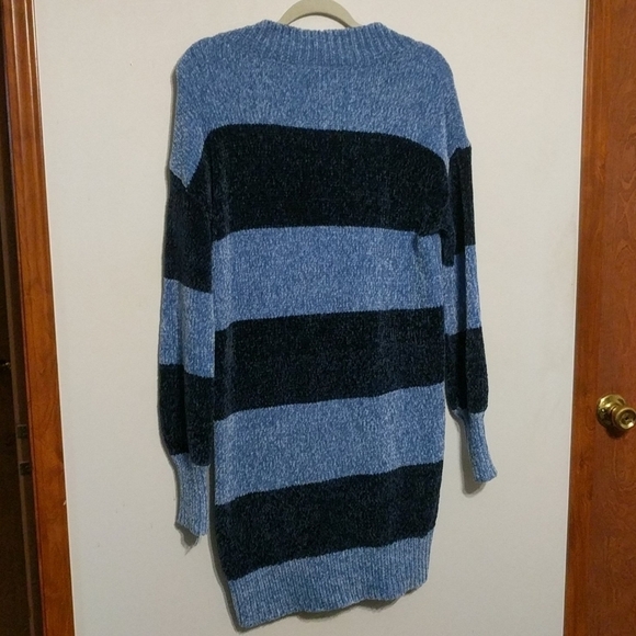Solutions Blue V Neck Color Block Stripe Chenille Sweater Dress - size S… - Picture 2 of 7